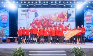 Prestigeous Prizegiving in Ha Long 