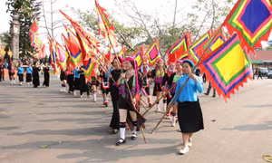 The festival of Luc Na Communal House opens in Binh Lieu