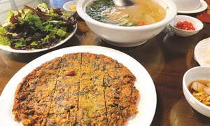 Weird yet tasty dishes in Đông Triều