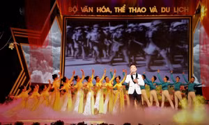 Special art programme celebrate 76th anniversary of August Revolution and National Day