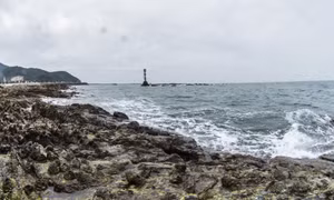 Peaceful Tran Island 