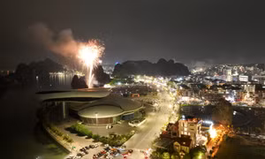 Quang Ninh welcomes a lunar new year with fireworks