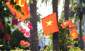 Brilliant flags and flowers celebrating the Provincial Party Congress