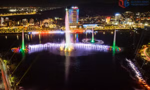 Spectacular water music show debuts in Ha Long