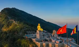 Spreading the values of Truc Lam Buddhism 