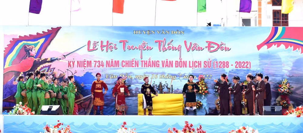 Diễn xướng Thế trận Vân Đồn tái hiện Nhân Huệ Vương Trần Khánh Dư trước trận đánh lịch sử trên dòng sông Mang năm 1288