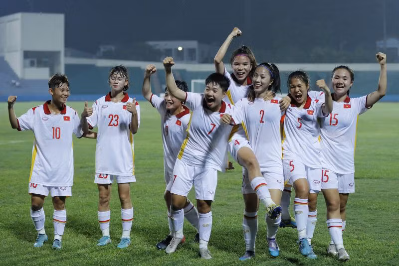 The Vietnamese U20 women’s team celebrate their 3-0 victory against Lebanon in Group A of the second qualifying round for the 2024 AFC U20 Women’s Asian Cup at Viet Tri Stadium in Phu Tho Province, northern Vietnam, June 5, 2023. Photo: Vietnam Football Federation