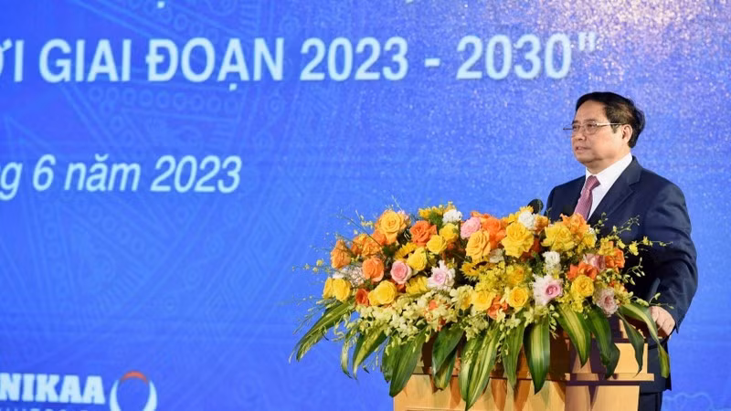 Prime Minister Pham Minh Chinh speaks at the event.