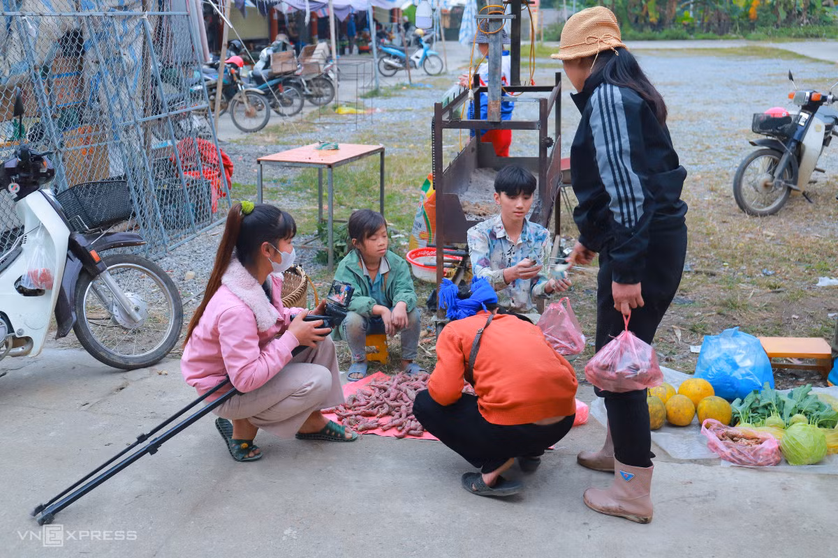Rural mountain market turns into YouTube hotspot