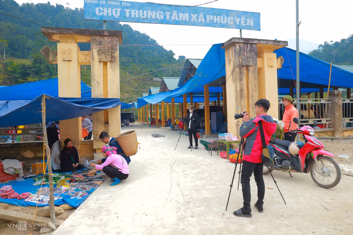 Rural mountain market turns into YouTube hotspot