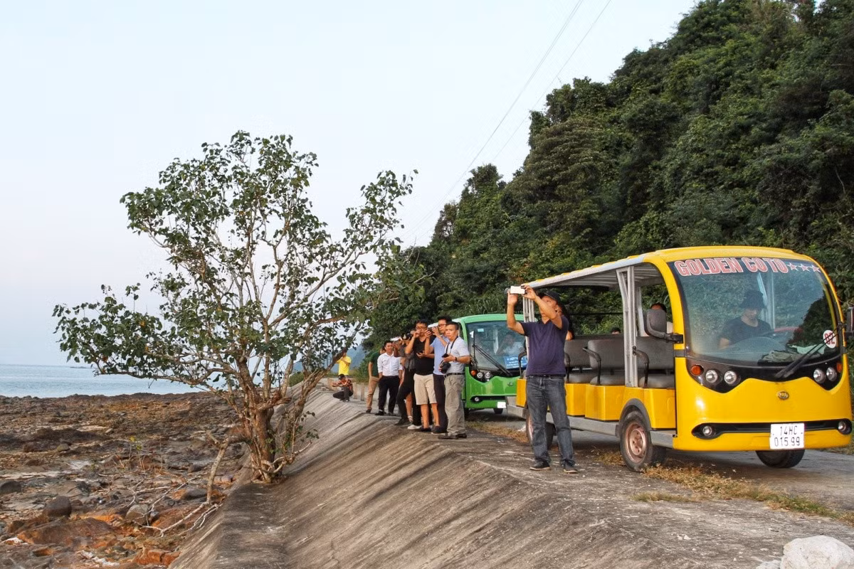 Tourists can hire electric vehicles to do a tour of the island.