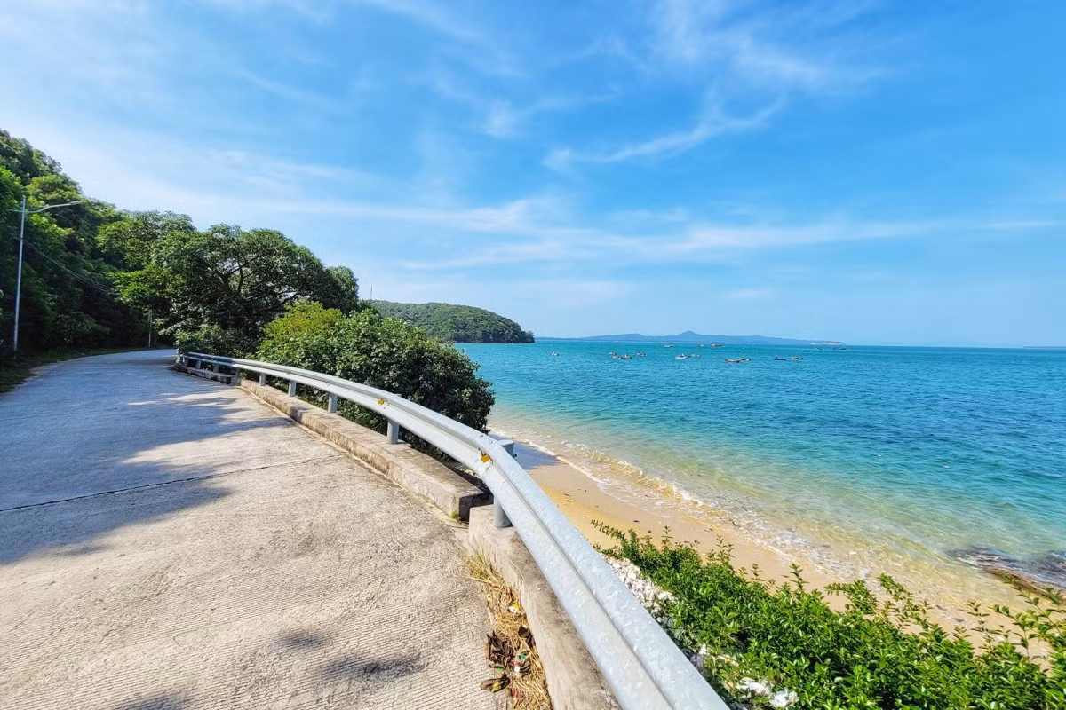 Hai Quan is the farthest beach located in the village No. 3. Tourists will pass through a 7 km- long coastal road closed to the primeval forest.