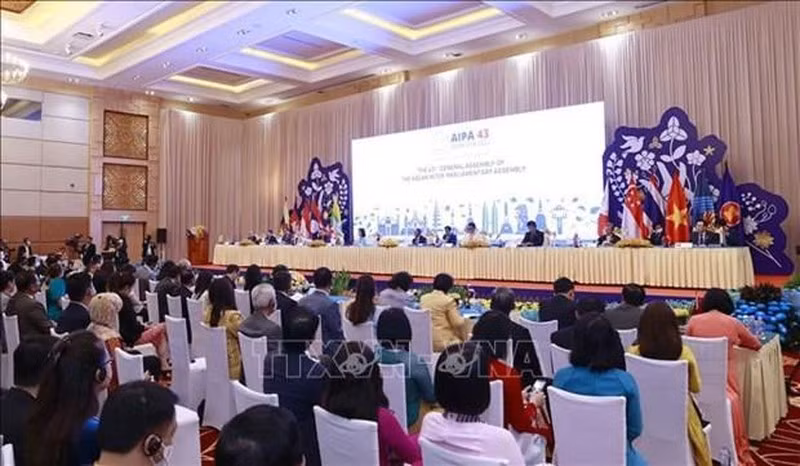 At the meeting (Photo: VNA)