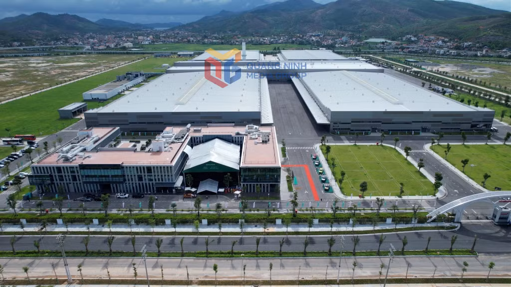 Thanh Cong Viet Hung Automobile Manufacturing Plant,- a flagship project attracting private investment in Quang Ninh’s manufacturing industry.