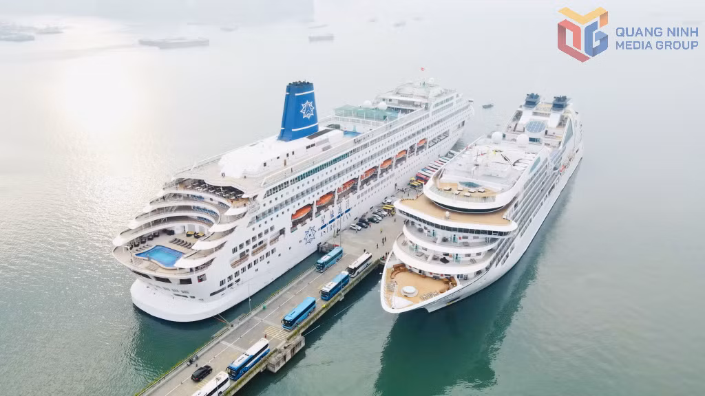Seabourn Encore and Piano Land carrying nearly 2,400 international passengers dock at Ha Long International Cruise Port on the first day of the Lunar New Year 2026