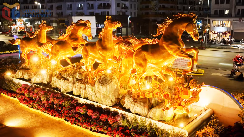 Eight powerful horse mascots, symbolizing strength, prosperity and success in the New Year, stand out brilliantly under the lights.