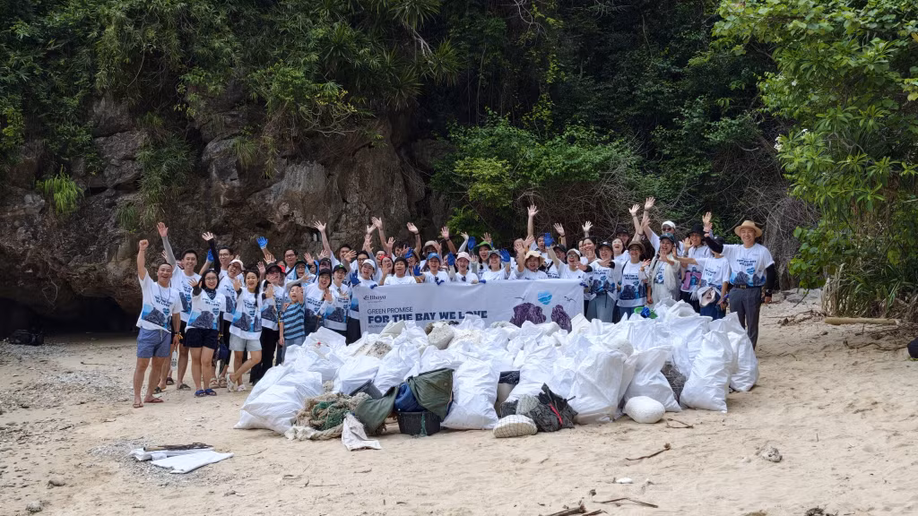 After nearly a decade of organization, "Clean the Bay" has helped build the image of a greener Ha Long tourism destination.