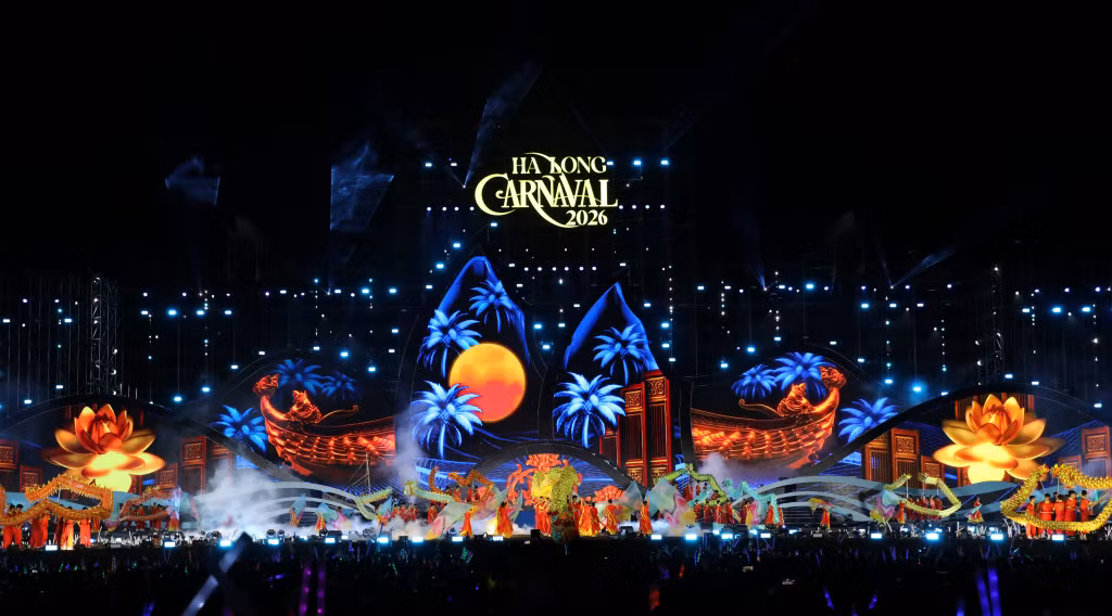 Ha Long Carnival 2026 is meticulously staged with modern sound and lighting systems, delivering spectacular performances by both domestic and international artists.