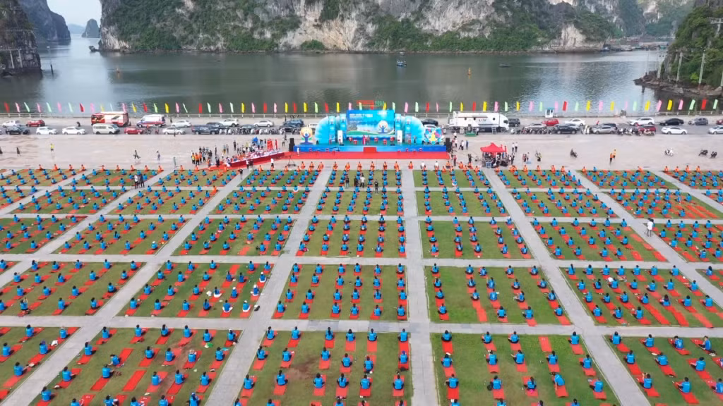 More than 3,000 people are expected to participate in the 12th International Day of Yoga 2026 at October 30 Square, Ha Long Ward.