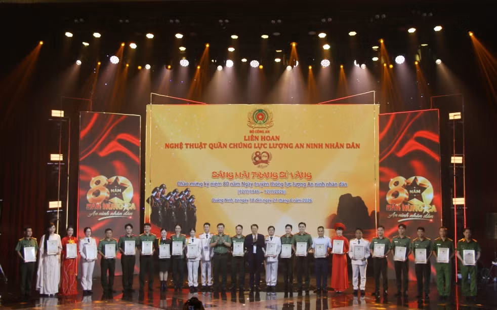 The Organizing Committee awards Category A certificates to 23 performances recognized for their excellence.
