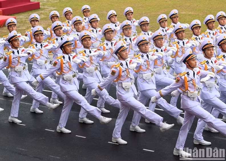 The formation of Vietnam People's Navy officers