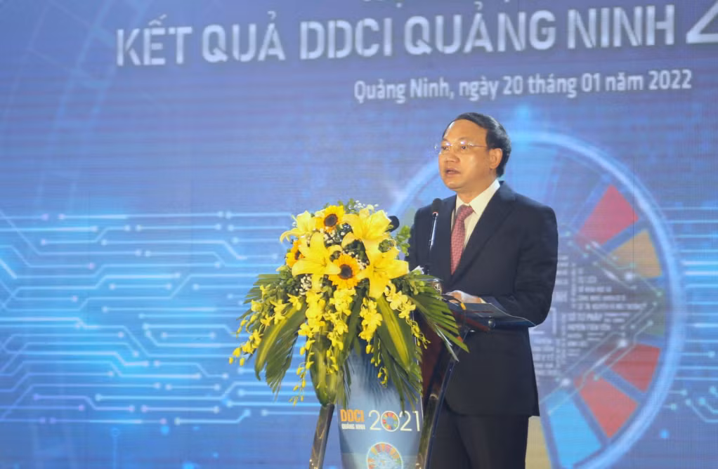 Secretary of the Provincial Party Committee cum Chairman of the Provincial People's Council, Nguyen Xuan Ky, delivered a speech at the conference.