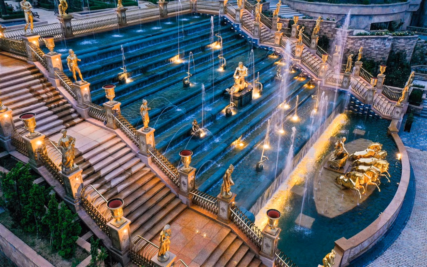 Three Vietnam parks win prizes at World Travel Awards