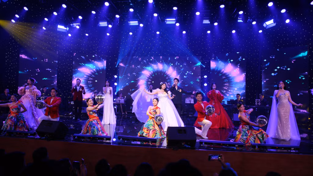 The top 10 finalists of the Quang Ninh Radio &amp; Television Singing Contest 2025