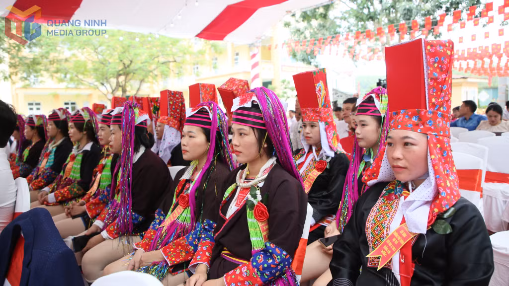 Many parents also came to attend the ceremony.