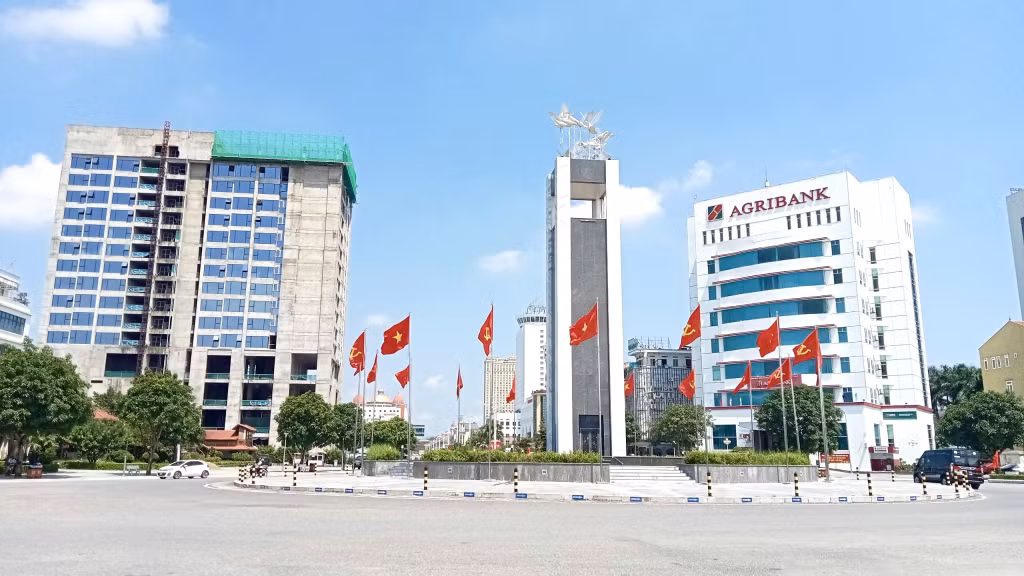 Red flags have been coloring Mong Cai streets