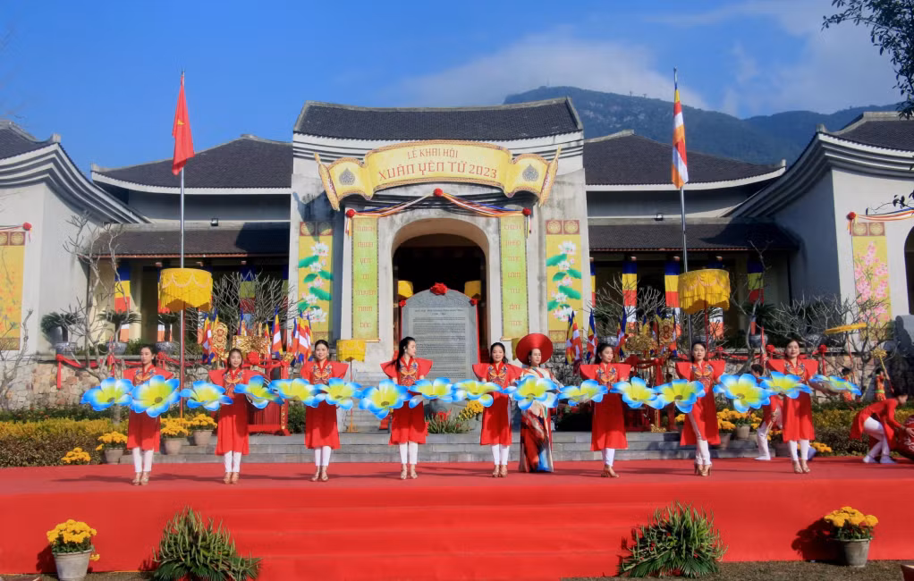 Art performances at the opening ceremony