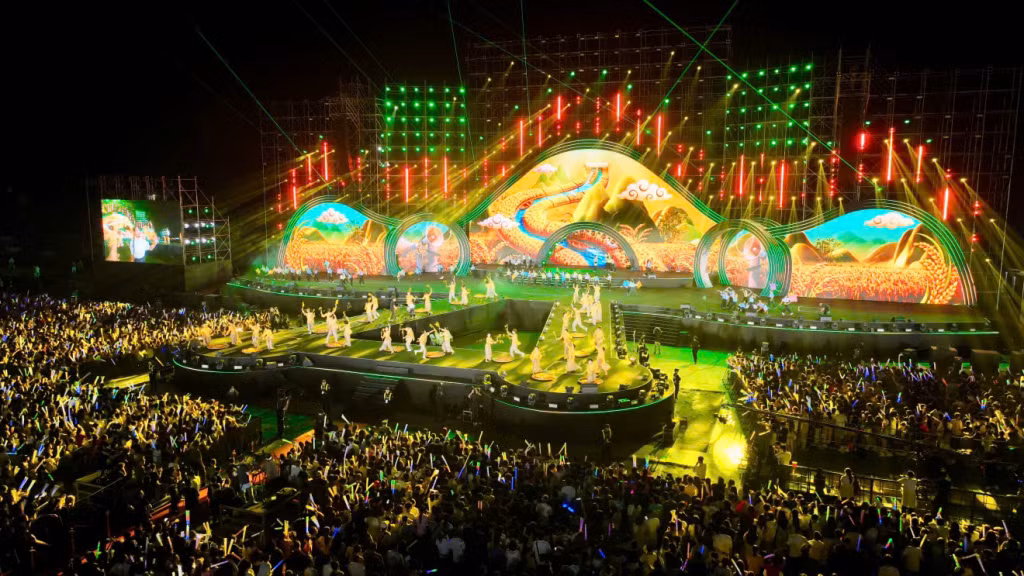 The art programme “The sound of a new era” featured a harmonious blend of music, dance, lighting effects, and modern stage technology.