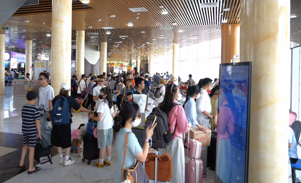 Visitors check in for island routes at Ao Tien Cruise Terminal.