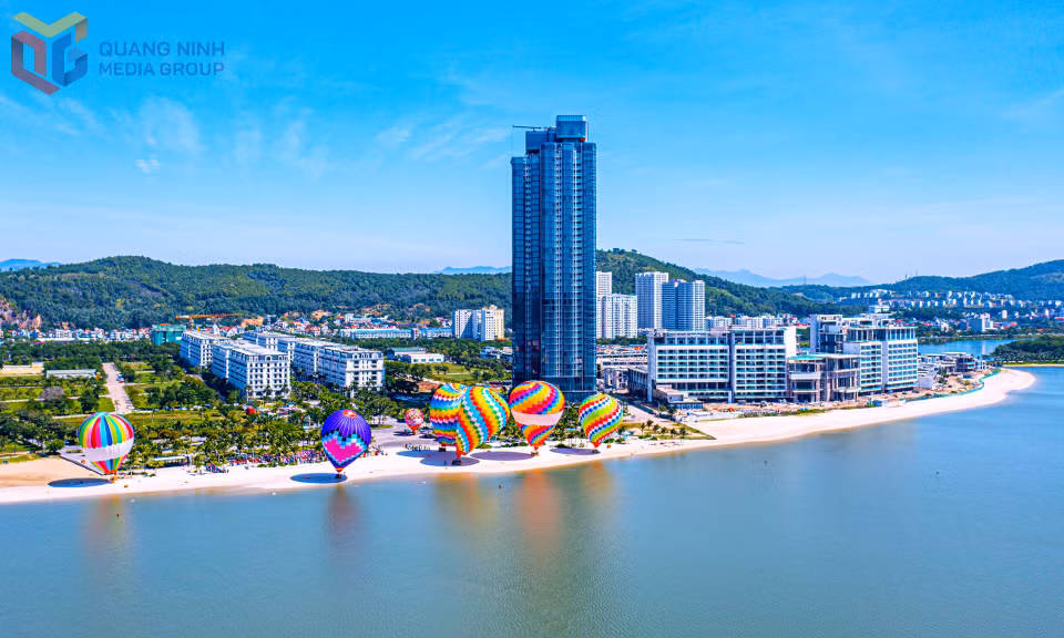 A stretch of fine white sand at Bai Chay Beach is a magnet for visitors.