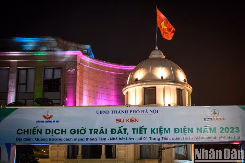 Each year, Earth Hour gives a different message but shares the same meaning of protecting the Earth and keeping it greener. 2023 marks a 15-year journey of the Earth Hour campaign in Vietnam.
