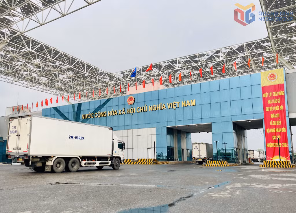 Exports to China over the weekend mainly consisted of fresh agricultural produce.