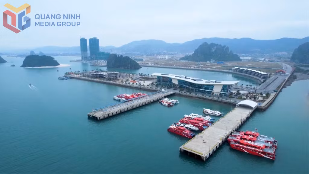 Ao Tien International Port is a highlight in the development of the marine economy in the Van Don Special Zone.