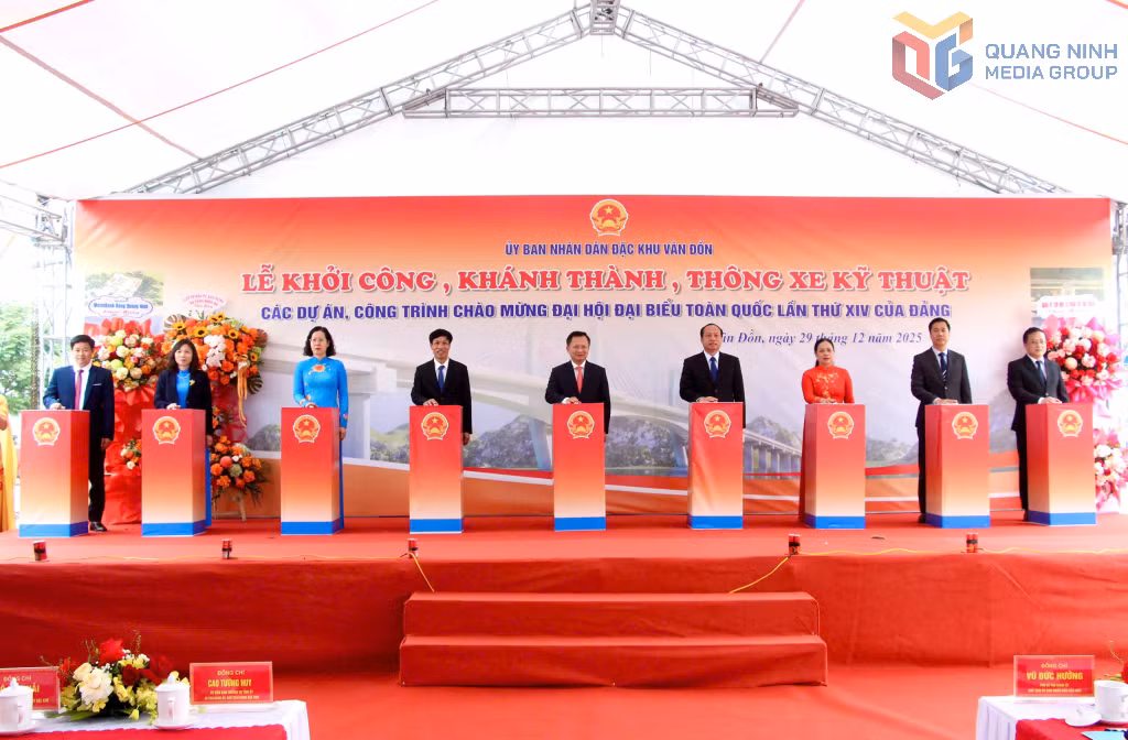 The People’s Committee of Van Don Special Zone inaugurated projects in celebration of the 14th National Party Congress