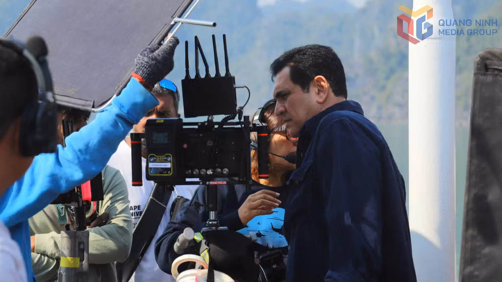 During filming, the director closely followed every frame to capture the most visually compelling images of the actors set against the spectacular seascape.