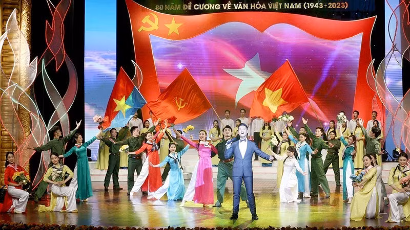 An art programme to mark 80 years of the "Outline on Vietnamese Culture". (Photo: Tran Huan)