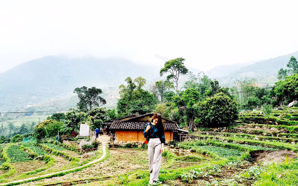 Apart from the cool climate, tourists find it exciting to enjoy the beauty of ancient housses.