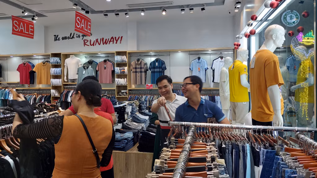 Shop thời trang 61 Trần Phú là lựa chọn hàng đầu của du khách