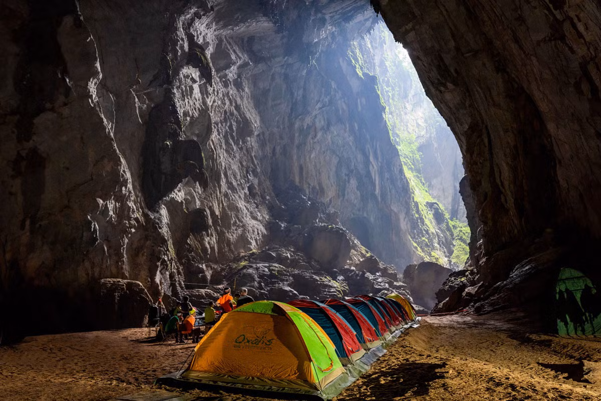 Camping Son Doong cave at three stunning stops