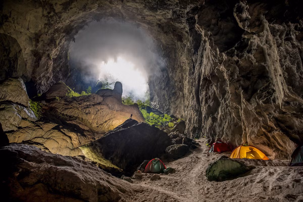 Camping Son Doong cave at three stunning stops