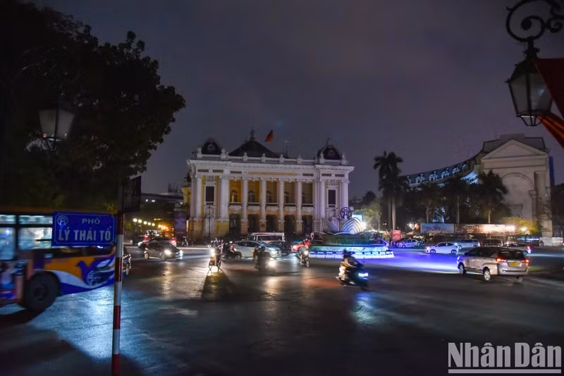Vietnam saves more than 428,000 kWh during Earth Hour 2024 ảnh 1