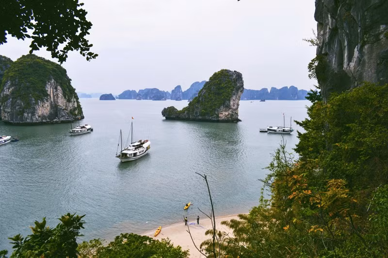 Ha Long Bay