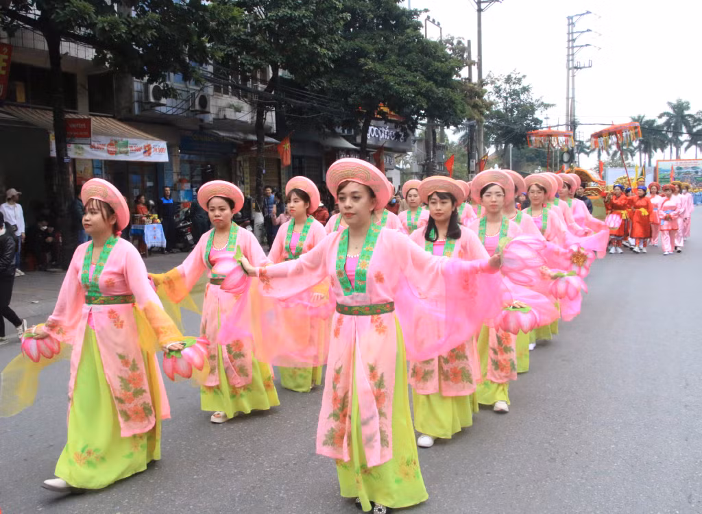 Participants in colorful costomes