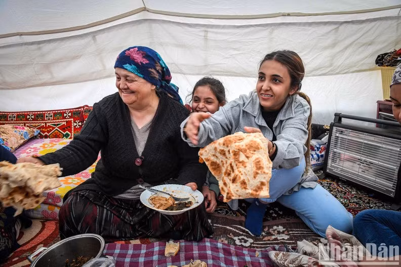 The traditional dishes of the Turkish people in the city of "tents".