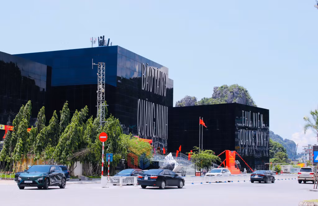 The Quang Ninh museum, one of the province’s landmark structures, is splendidly decorated.
