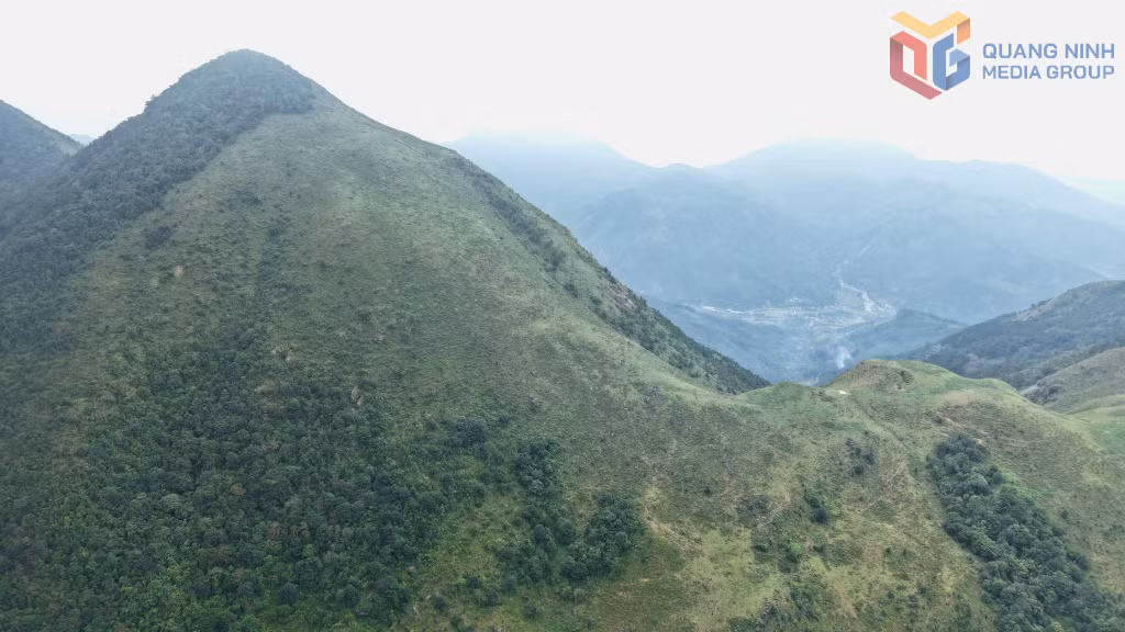 The majestic Cao Xiem Peak is often likened to the “roof” of the Northeast region.